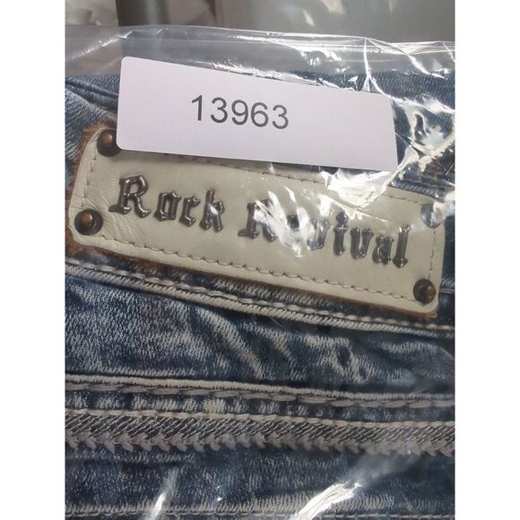 Rock Revival Ashley Easy Capri Women's Size 27, Medium Wash - Picture 12 of 12